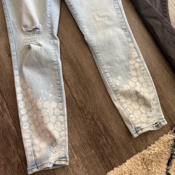 High Waisted Distressed Jeans Bundle - Light Wash & Gray Wash Denim - Picture 3 of 14